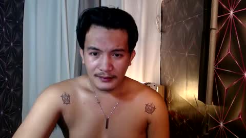 Snapshot of hunkylloyd chatting on December 30, 1:14 pm hunkylloyd online show from December 30, 1:14 pm