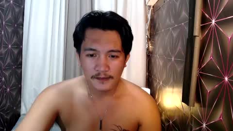 Snapshot of hunkylloyd chatting on January 15, 7:26 am hunkylloyd online show from January 15, 7:26 am