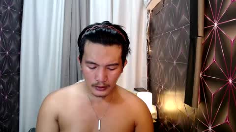 Snapshot of hunkylloyd chatting on January 28, 6:49 am hunkylloyd online show from January 28, 6:49 am