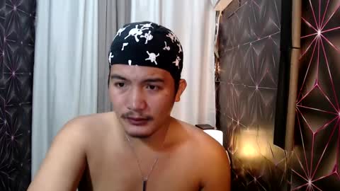 Snapshot of hunkylloyd chatting on January 31, 4:03 am hunkylloyd online show from January 31, 4:03 am