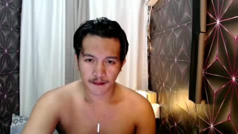 Snapshot of hunkylloyd chatting on February 12, 12:22 pm hunkylloyd online show from February 12, 12:22 pm