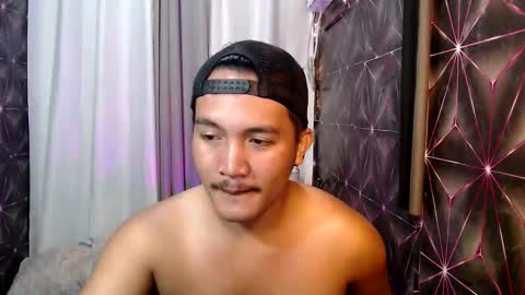 Snapshot of hunkylloyd chatting on September 10, 3:34 pm hunkylloyd online show from September 10, 3:34 pm