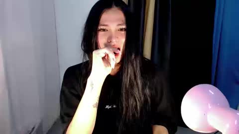 Snapshot of hunkyzeus chatting on December 21, 12:49 pm hunkyzeus online show from December 21, 12:49 pm