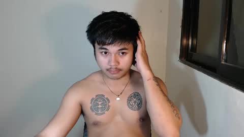 Snapshot of hunkyzeus chatting on January 4, 4:11 pm hunkyzeus online show from January 4, 4:11 pm