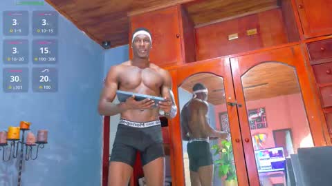 Hunter  online show from November 25, 7:58 pm