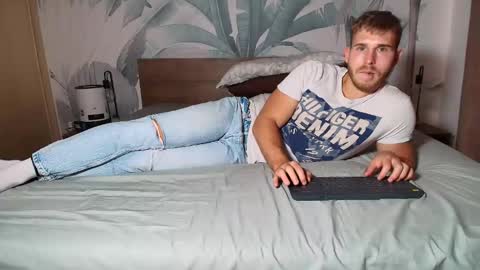 Hunter Bridges online show from September 22, 2:08 pm