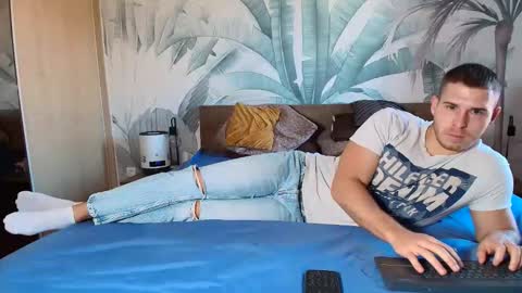 Hunter Bridges online show from November 5, 10:48 am