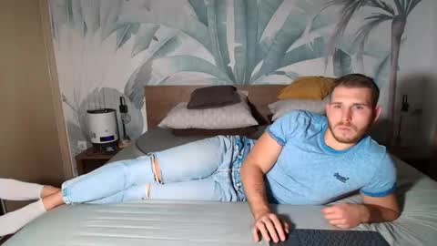 Hunter Bridges online show from November 20, 3:23 pm