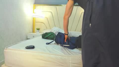 hunterheat_ online show from September 23, 11:24 am