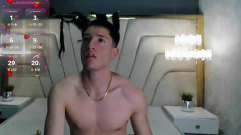 hunterheat_ online show from October 2, 12:01 pm