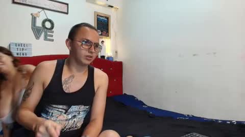 Snapshot of husbands_horny chatting on September 12, 5:35 pm husbands_horny online show from September 12, 5:35 pm