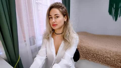 Alice online show from November 23, 12:05 pm