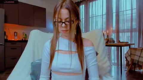 Snapshot of hype_meal_home chatting on February 10, 8:20 am Miley. PVT open i have extra prices on nude show online show from February 10, 8:20 am