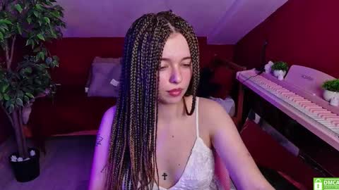 Julia online show from November 11, 9:04 pm