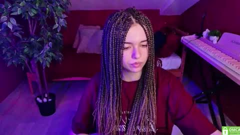 Julia online show from November 15, 8:49 pm