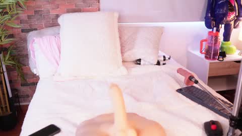 Lucy online show from January 18, 3:49 pm