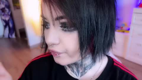 Snapshot of i_died_again chatting on December 11, 11:08 am Asya online show from December 11, 11:08 am