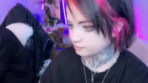 Snapshot of i_died_again chatting on January 10, 11:11 am Asya online show from January 10, 11:11 am