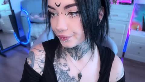 Snapshot of i_died_again chatting on September 28, 9:14 am Asya online show from September 28, 9:14 am