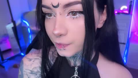 Snapshot of i_died_again chatting on October 23, 12:26 pm Asya online show from October 23, 12:26 pm