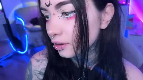 Snapshot of i_died_again chatting on November 1, 9:11 am Asya online show from November 1, 9:11 am