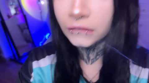 Snapshot of i_died_again chatting on November 19, 9:20 am Asya online show from November 19, 9:20 am