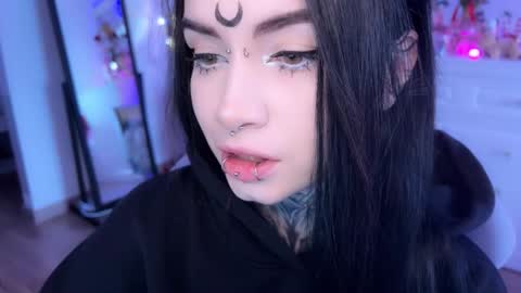 Snapshot of i_died_again chatting on November 28, 9:56 am Asya online show from November 28, 9:56 am