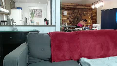 Snapshot of i_fetishize_u chatting on January 31, 5:32 pm ShortStuff online show from January 31, 5:32 pm