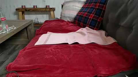 Snapshot of i_fetishize_u chatting on February 15, 10:42 pm ShortStuff online show from February 15, 10:42 pm