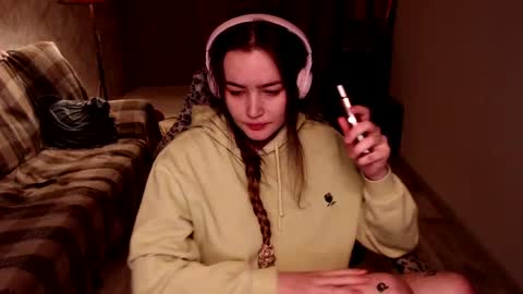 elisabeth online show from December 8, 12:19 pm