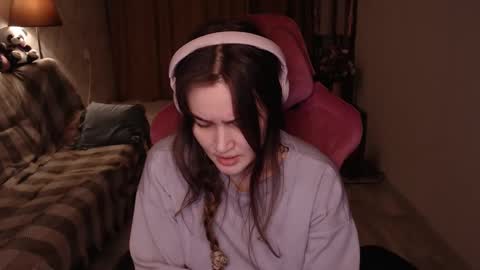 elisabeth online show from December 18, 3:00 pm