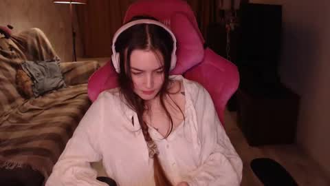 elisabeth online show from December 20, 1:00 pm