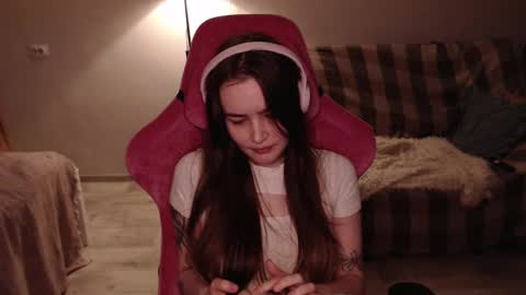 elisabeth online show from March 8, 5:22 pm