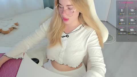 Snapshot of i_want_you_eva chatting on October 13, 6:46 am HiI am EvaPVT is open online show from October 13, 6:46 am