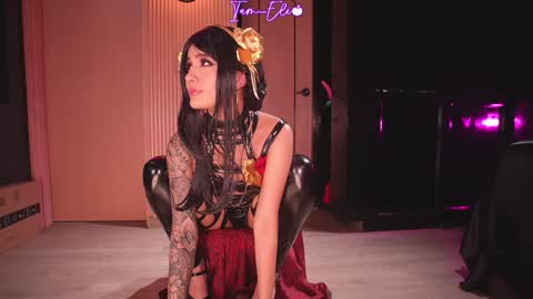 Snapshot of iam_eli chatting on January 5, 1:45 am online show from January 5, 1:45 am