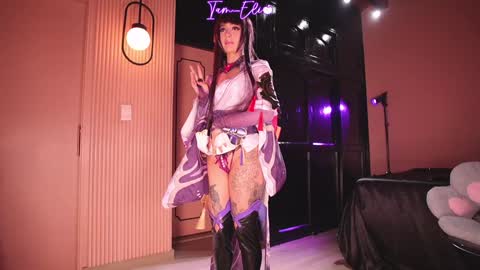 Snapshot of iam_eli chatting on January 9, 11:45 pm online show from January 9, 11:45 pm