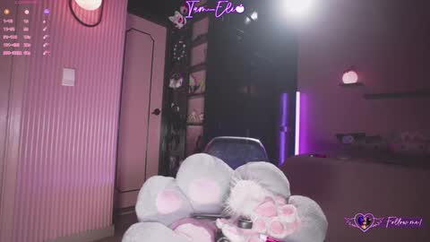 Snapshot of iam_eli chatting on November 10, 1:15 am online show from November 10, 1:15 am