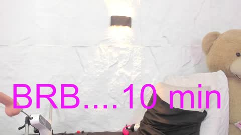 iam_lilo online show from January 8, 1:53 am