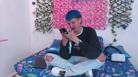 iam_lukas__ online show from September 11, 4:01 am