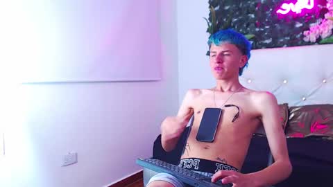 iam_lukas__ online show from October 10, 4:55 am