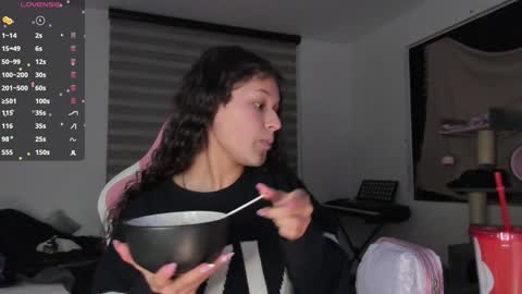 Snapshot of iam_nikki chatting on January 2, 5:35 am On instagram Imm NikkiHelp me reach 100 likes online show from January 2, 5:35 am