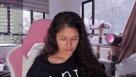 Snapshot of iam_nikki chatting on January 24, 9:58 pm On instagram Imm NikkiHelp me reach 100 likes online show from January 24, 9:58 pm