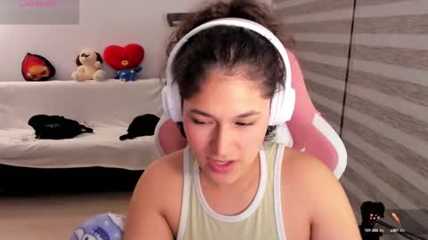 Snapshot of iam_nikki chatting on September 30, 4:28 am On instagram Imm NikkiHelp me reach 100 likes online show from September 30, 4:28 am