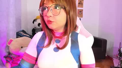 Snapshot of iam_zoechan chatting on September 28, 7:25 am Zoe 3 online show from September 28, 7:25 am