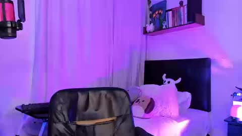 Mel  online show from September 19, 5:20 am