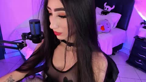 Mel  online show from October 25, 3:14 am