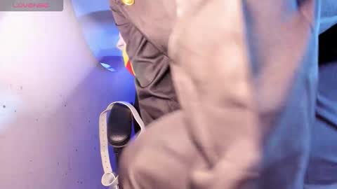 Nayuta online show from September 21, 8:21 pm