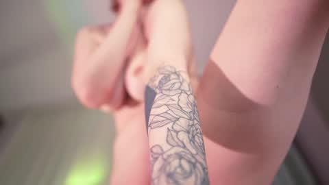 Nina  online show from December 21, 9:15 pm