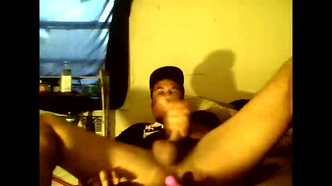 iamtheone403 online show from September 12, 12:16 pm