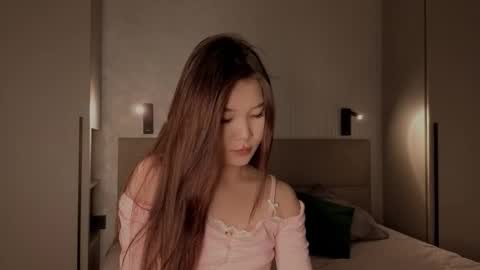 iamyuki_ online show from October 20, 7:47 pm